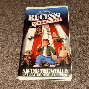 ~6/$10 MOVIES VHS/DVDS~ Disney's Recess Schools Out VHS In Clamshell